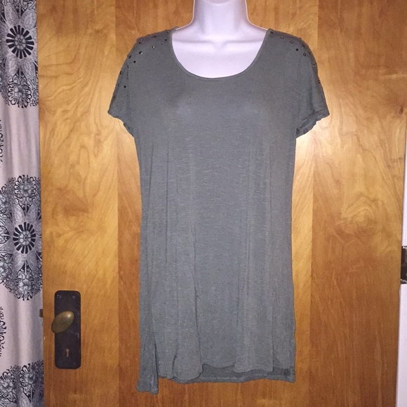 Green Studded Mossimo Tunic Top Size Medium - Picture 1 of 6